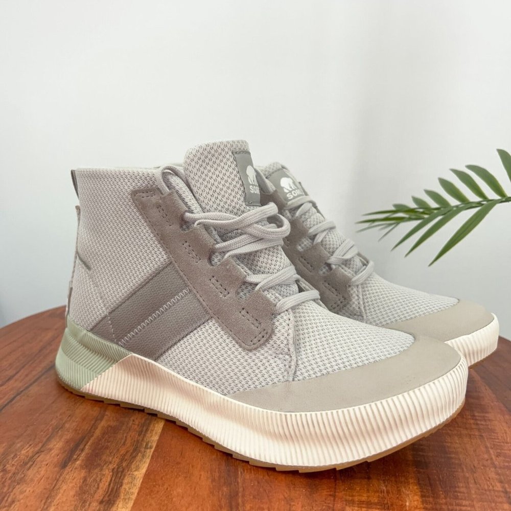 Sorel Out N About Mid Sneaker Women 8.5 Moonstone Sea Salt Lace up Waterproof